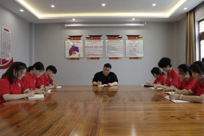 ׷tɫEʹt·ͬС`F_չһhϵл