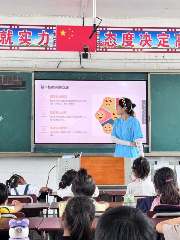 ׷⡱֧̈FĽҸͬСĽ}n