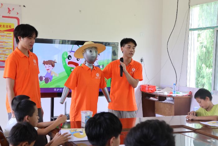 o(h)L(zhng)ɫȫ ϪP(gun)塰hϵĠţ(dng)ů_չ