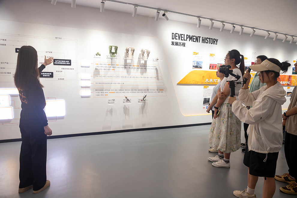 ٟǧˡ׆³Nδ`_չI{ctɫ xܳL³