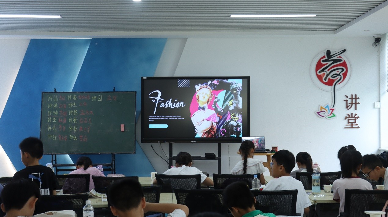 ̹PLͯʯ`퍡A`FںСW_չgɫn