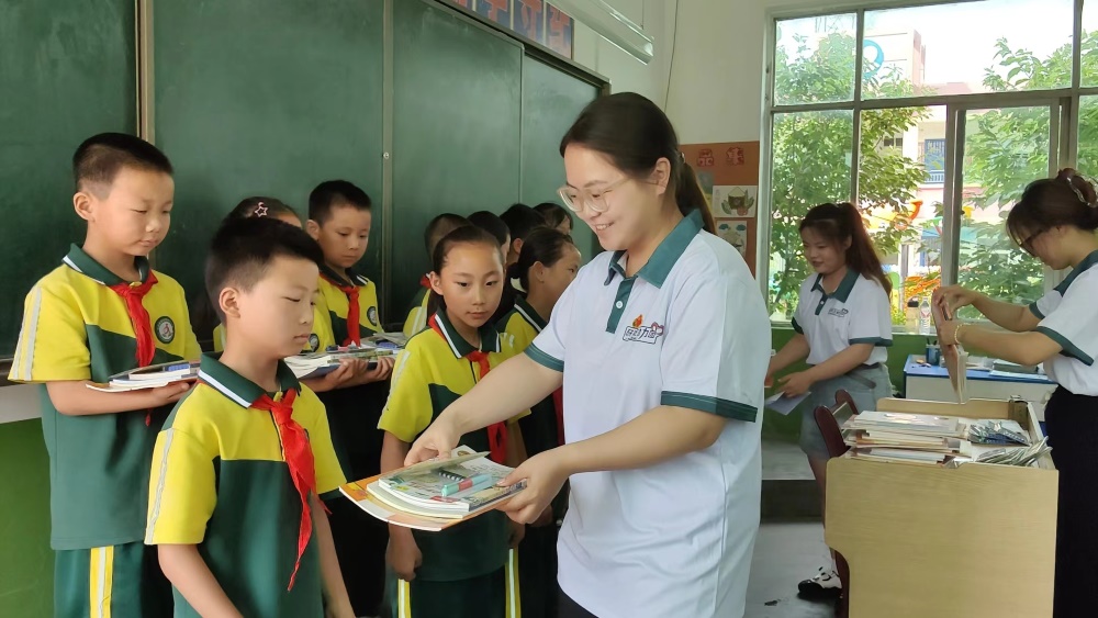 r(nng)ֿƼW(xu)M(jn)У@yְL(zhng)