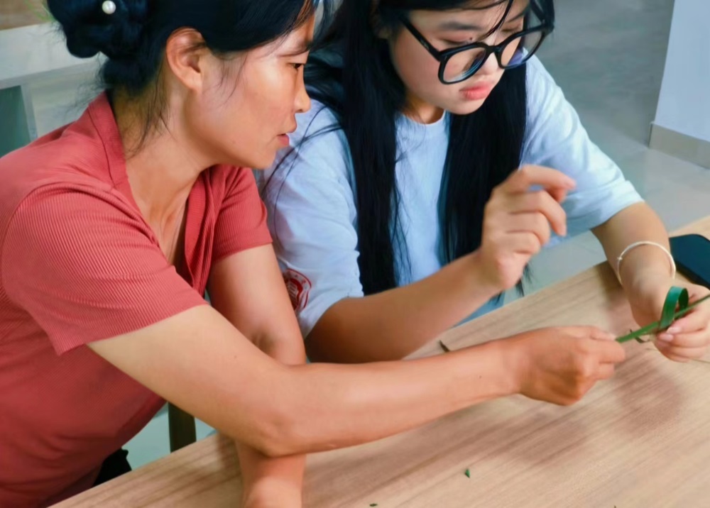 ɽ|W(xu)ˇg(sh)W(xu)Ժ_չഺhˇ`