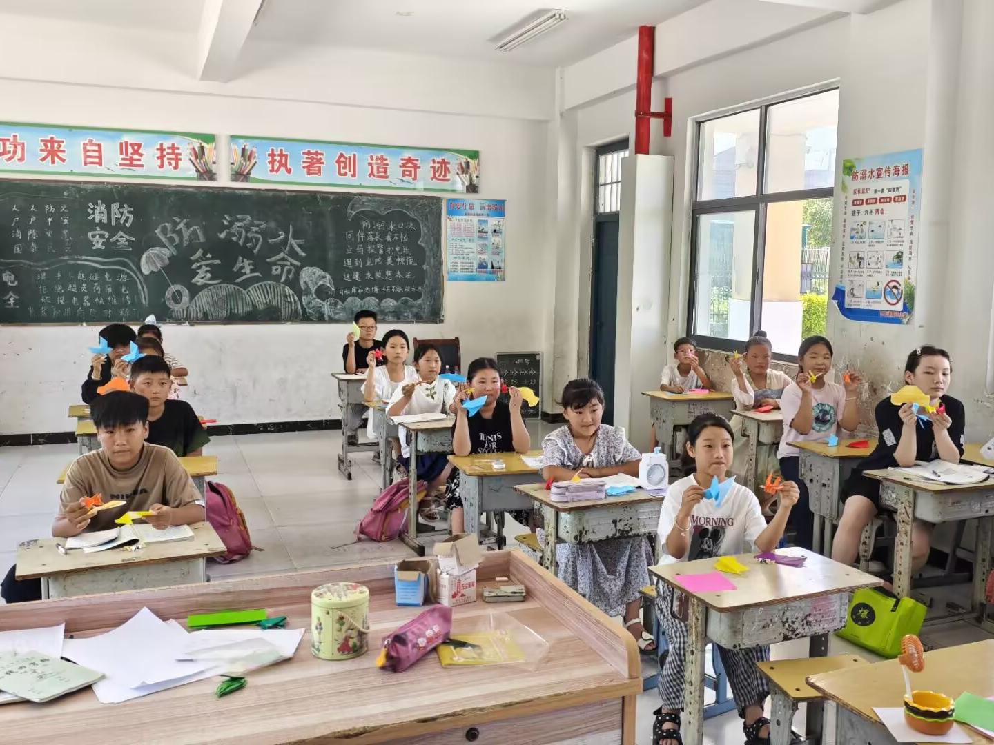 合肥大學“三下鄉”團隊深耕陡張小學:手工與光影交織的教育暖行