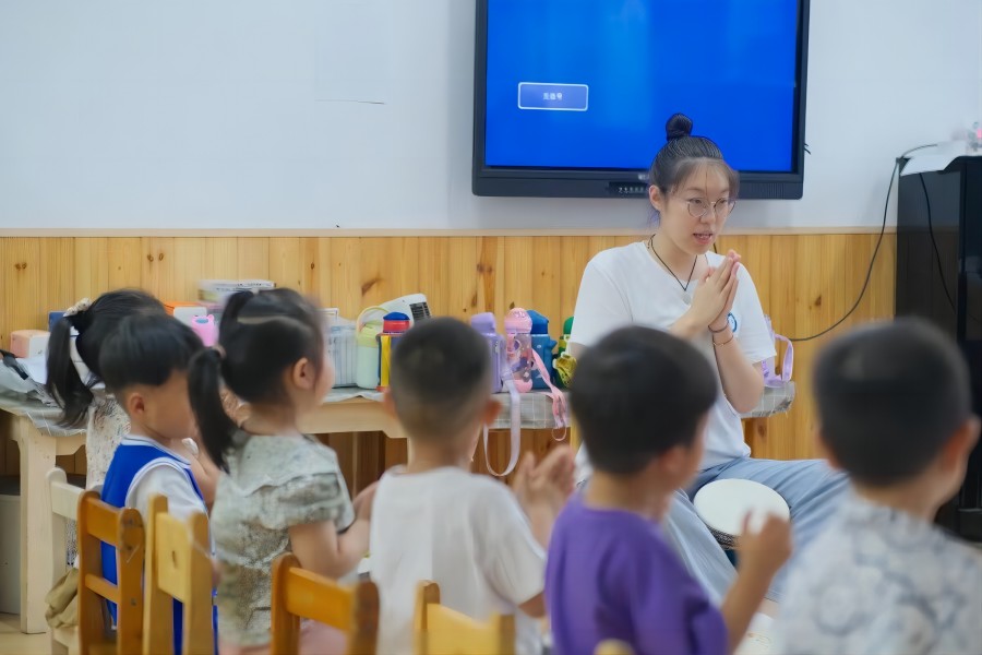  ̩݌WԺ܊܊ ůυ^`FСM_չڶn