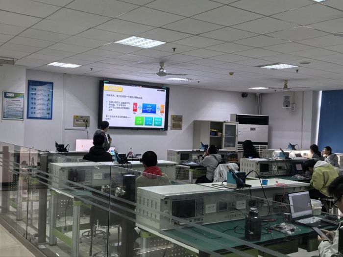 ɽ|W(xu)W(xu)O(sh)Ӌ(j)f(xi)(hu)Ƕʽ_l(f)A(ch)Ӗ(xn)ɹ_չ