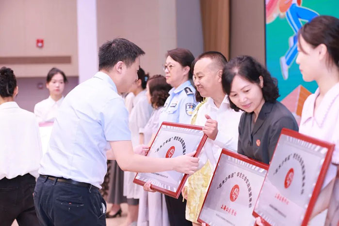 (lin)(dng)24ɫ(chng)^Ƴ6ɫ(dng)@(g)W(xu)(hu)(sh)`(lin)˲һ