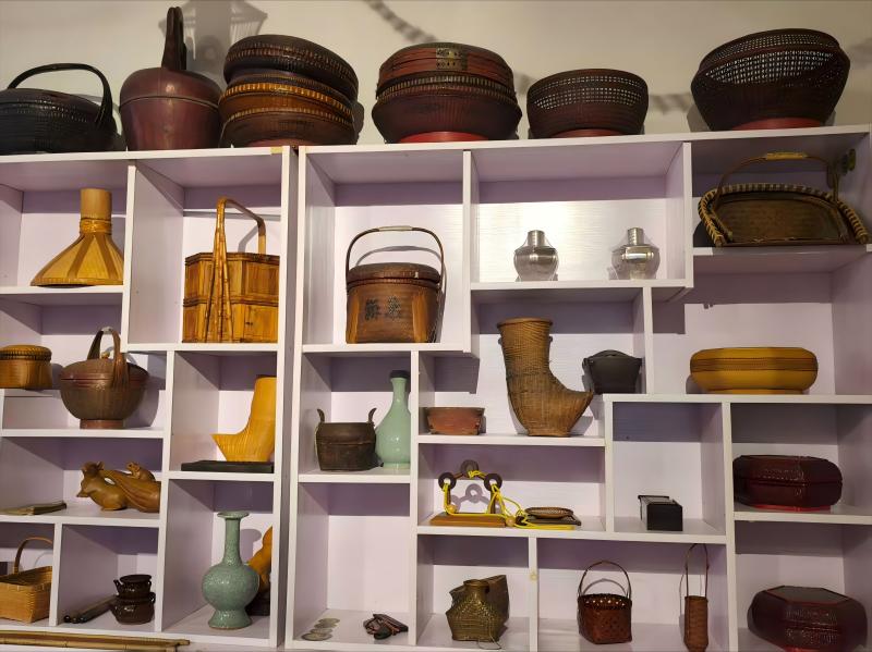 z͹·ԺrŮlչ{ꠡL|񾎂˲̼t